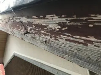 破風板の色褪せ